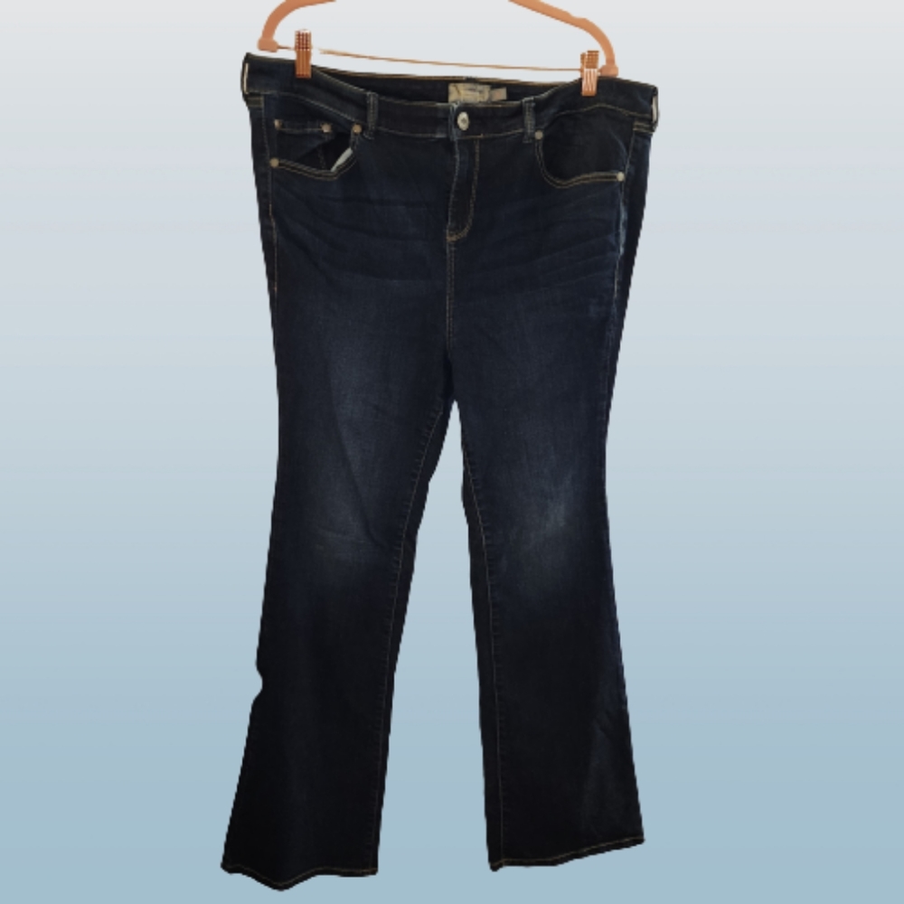 torrid #feelthefit bootcut denim - Picture 1 of 7